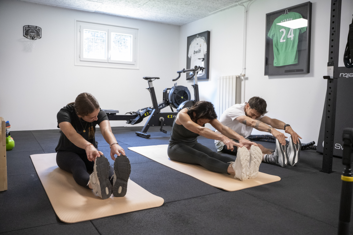 Groupe de Pilates au sol