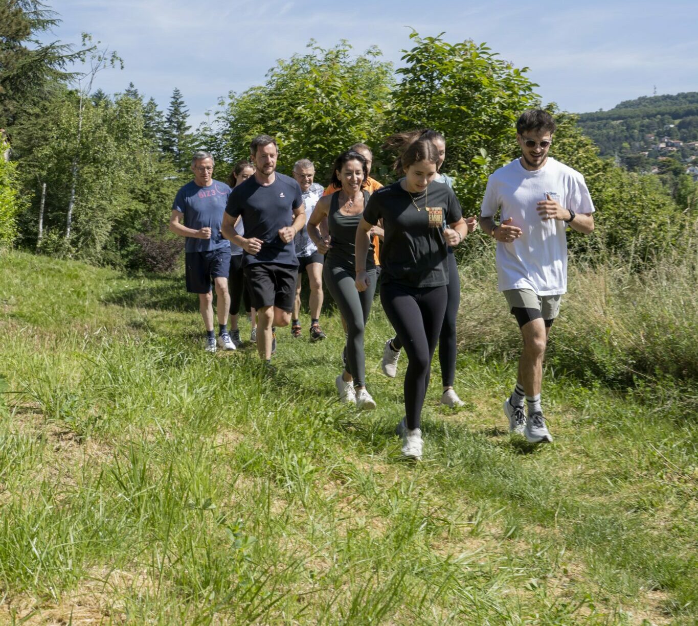 Groupe de coureurs en pleine séance de running